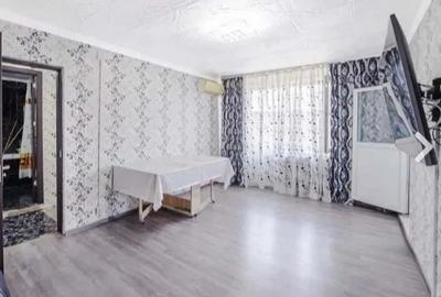 Vanzare apartament 4 camere Tei - 2