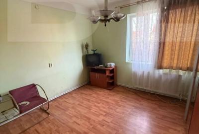 Casă cu 3 camere cu Teren 600 Mp în Central - 2