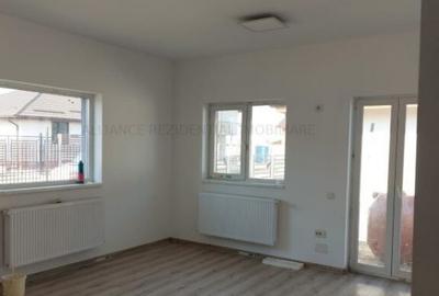 Casa individuala,la 800-900 m de STB si 4 km de metrou.Finalizata - 36