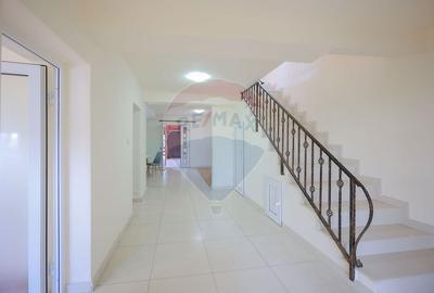 Casa / Vila cu 4 camere de inchiriat, in Nojorid - 3