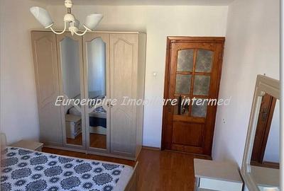 Apartament cu 3 camere decomandat în Dacia - 4