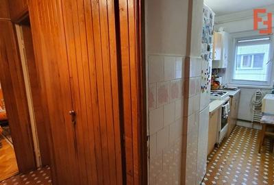 Apartament cu 3 camere si 2 balcoane, Sagului - ID V4876 - 2