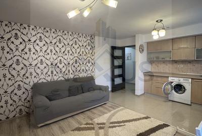 Apartament cu 3 camere semidecomandat, mobilat în Sud