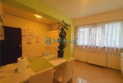 Royal Imobiliare - Vanzare apartament 3 camere zona 9 MAI - 18