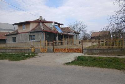 Casă cu 3 camere cu Teren 64 Mp în Pișcolt - 10