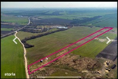 Teren de 14300 mp, în Central - 4