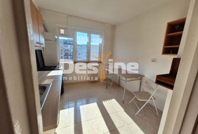 Apartament cu 3 camere decomandat, mobilat în Dristor