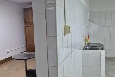 Spațiu comercial, de 300 mp, în Central