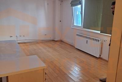 Garsonieră decomandată, mobilată în Tomis Nord