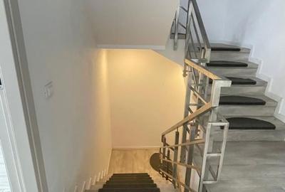 Casă cu 6 camere cu Teren 200 Mp în Central - 3