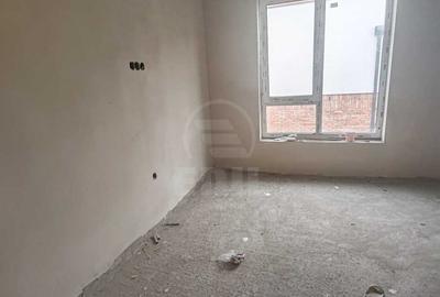 Duplex cu 4 camere cu Canalizare în Florești - 5