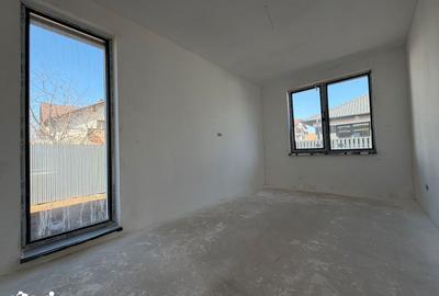 Casă cu 4 camere cu Teren 465 Mp în Sânpetru - 10