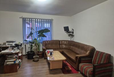 Casă cu 2 camere în Piața Cluj