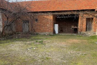 Casa de vanzare la tara - 1