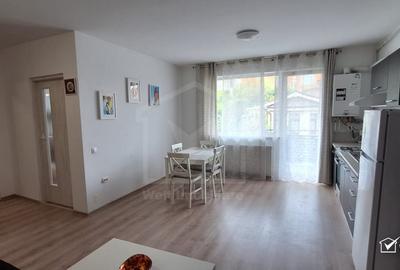 Apartament cu 2 camere semidecomandat, mobilat în Florești