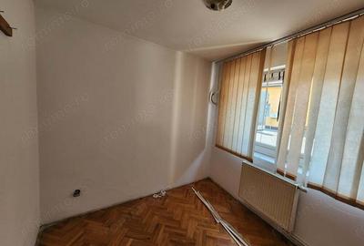 Inchiriez casa pentru birouri zona Aradului - 4