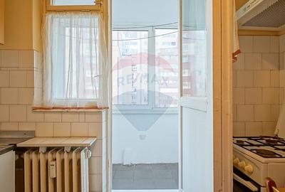 Apartament cu 2 camere semidecomandat în Florilor - 12