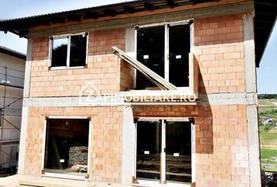 Casa  4 camere,2 bai,136 mp, 550 mp teren zona Corunca - 3