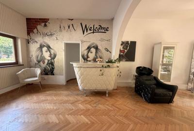 Apartament cu 4 camere în P-ța Victoriei - 1