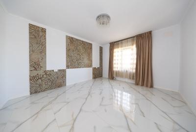 Casă individuală cu 6 camere cu Canalizare în Exterior Est - 7