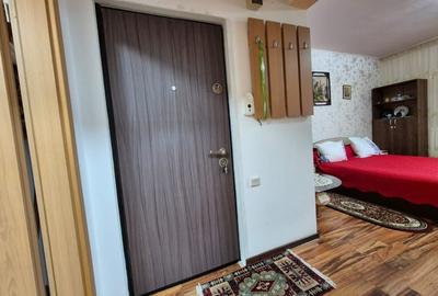 Garsonieră decomandată, mobilată în Poarta 6 - 8