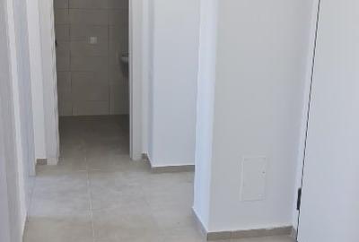 Apartament nemobilat, situat la parter + 2 locuri de parcare - 5