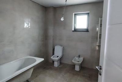Casă cu 4 camere cu Teren 400 Mp în Bucium - 5