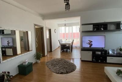 Apartament cu 3 camere decomandat în Central - 3