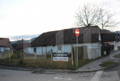 Teren intravilan, de vanzare, 680 mp cu casa demolabila, z - 1