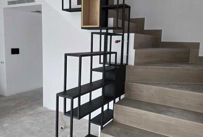 Apartament cu 4 camere decomandat în Central - 2