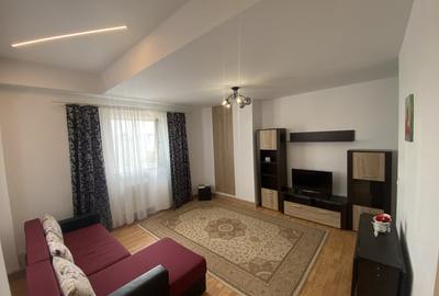 Apartament cu 2 camere semidecomandat, mobilat în Central