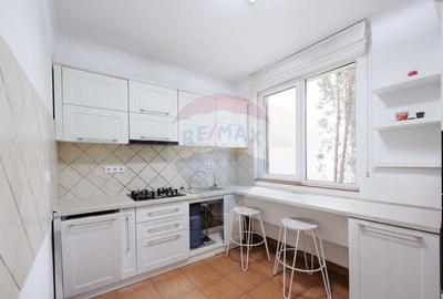 De Vanzare Casa cu 4 camere, Str. Arinului, Zona Dealur... - 2