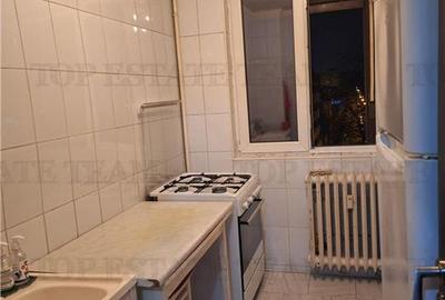 Apartament cu 3 camere semidecomandat în Tei - 4