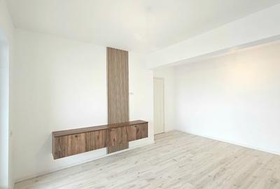 Apartament cu 2 camere decomandat în Tractorul