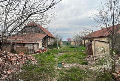 Teren intravilan de 1438 mp, în Recaș - 3