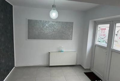 Apartament cu 3 camere decomandat în Central - 2