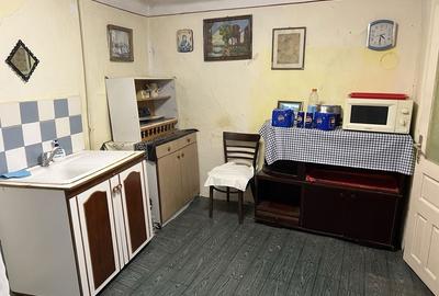 Casă cu 3 camere cu Teren 220 Mp în Central - 2