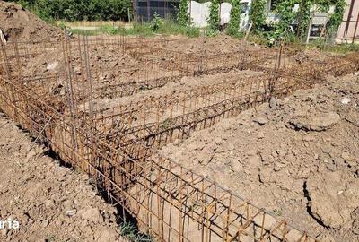 Teren de 1000 mp, în Central - 3