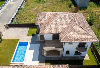 Vila de lux cu piscina, cartier rezidential, disponibila imediat - 8