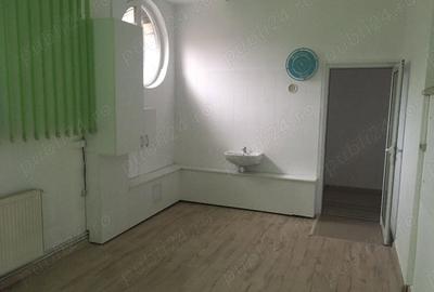 Casă cu 6 camere în Central - 4