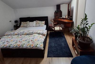 Casă cu 5 camere cu Teren 325 Mp în Moșnița Veche