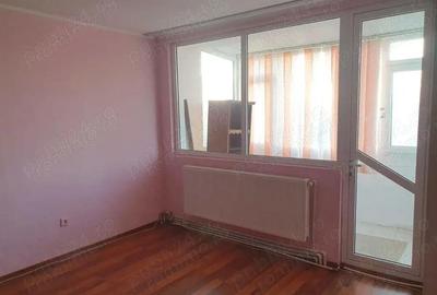 Apartament 2 camere, semidecomandat, Tiglina 1