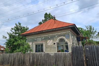 Casă cu 3 camere în Bulzești - 2