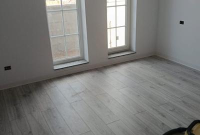 Casă cu 3 camere în Sânandrei - 3