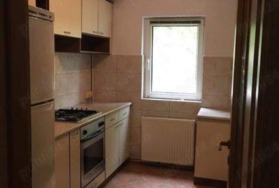 Proprietar, Inchiriez Apartament 3 Camere confort 1 Decomandat - 2