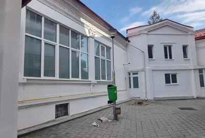 Inchiriez spatiu ultracentral Pitesti, 700 mp, vitrina mare stradala - 9