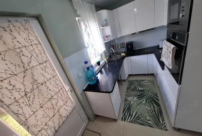 Zona str. Branduselor de inchiriat casa noua, tip duplex, P+M, mobilata si utilata - 4