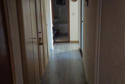 Apartament cu 3 camere decomandat în 1 Mai - 7