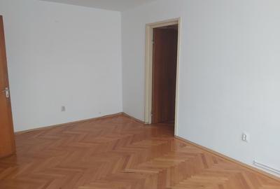 Apartament cu 2 camere semidecomandat în Centrul Civic - 4
