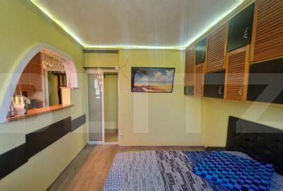 Garsoniera mobilata, etaj intermediar, parcare, beci luminoa - 1